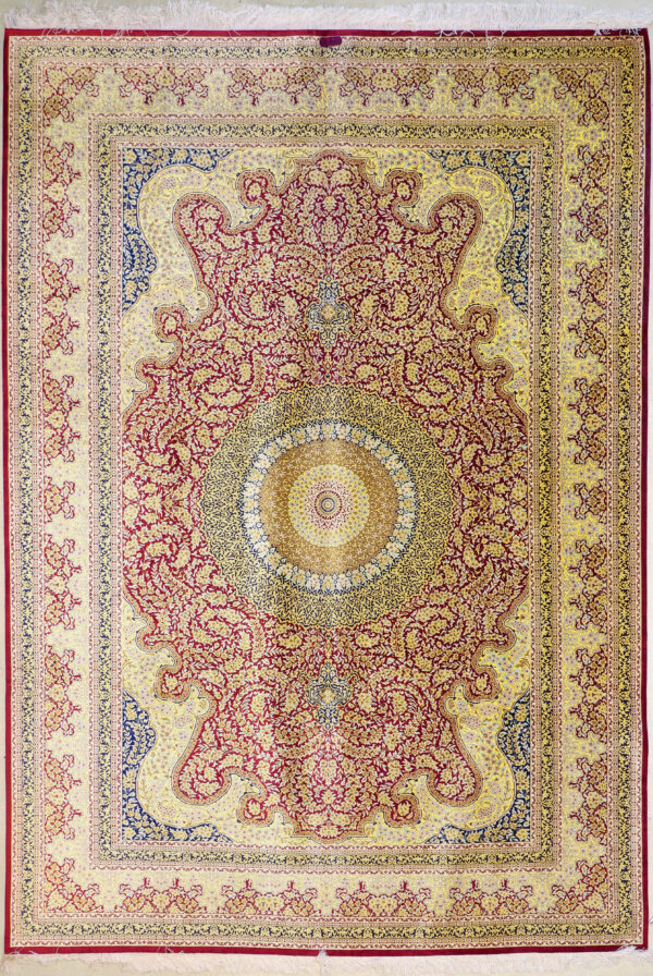100% Silk Qum
