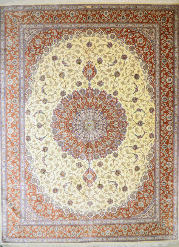 100% Silk Qum