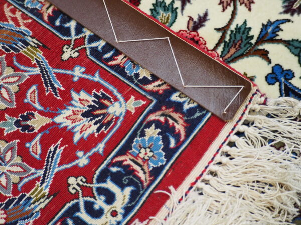Silk and Wool Super Fine Isvahan - Image 4