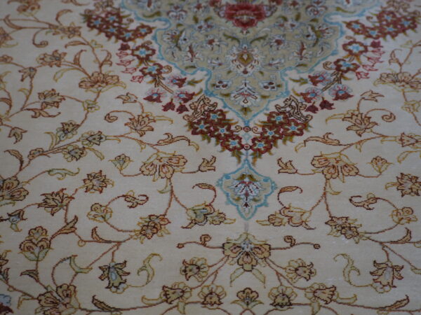 100% Silk Qum - Image 5